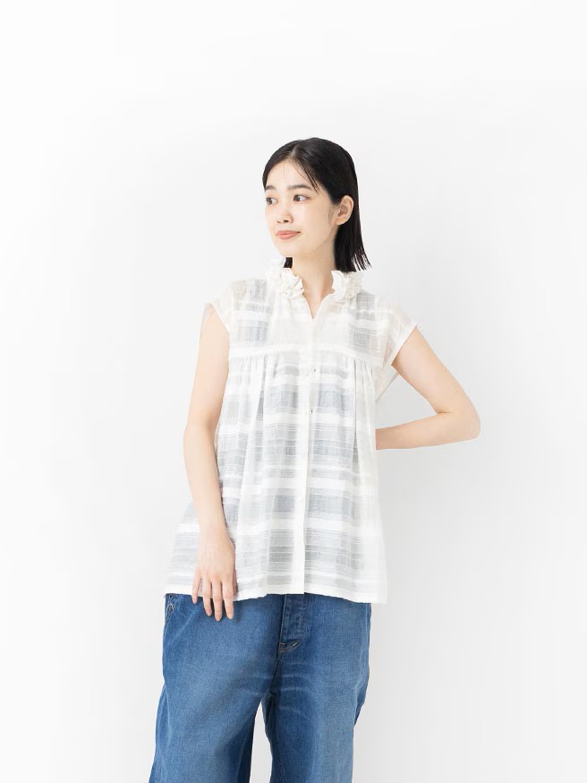 Veritecoeur Frill Lace Blouse